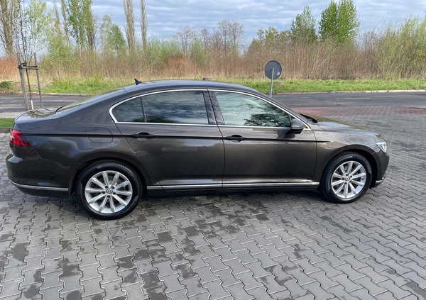 Volkswagen Passat cena 93500 przebieg: 52000, rok produkcji 2018 z Mysłowice małe 254